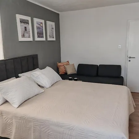 Banjo Polo Lejlighed Split